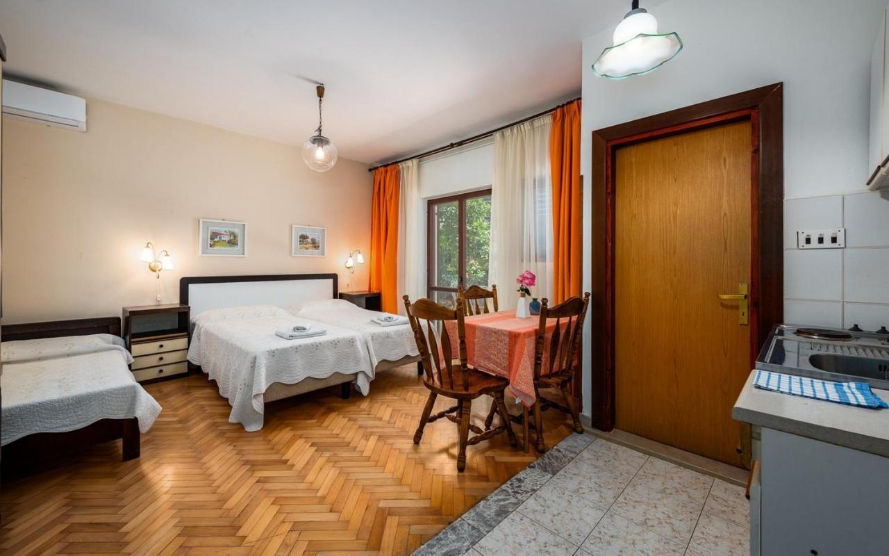 Apartmani Lido Bašanija Exterior foto